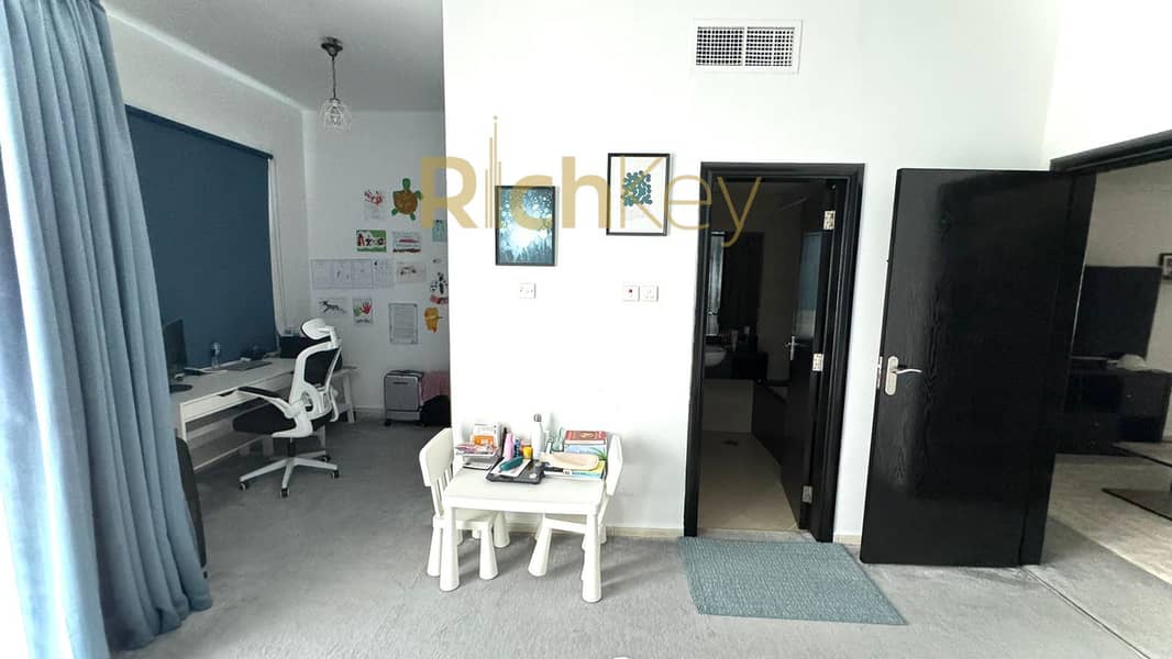 Elegant Villa | Spacious Villa | Prime Location - Image 17