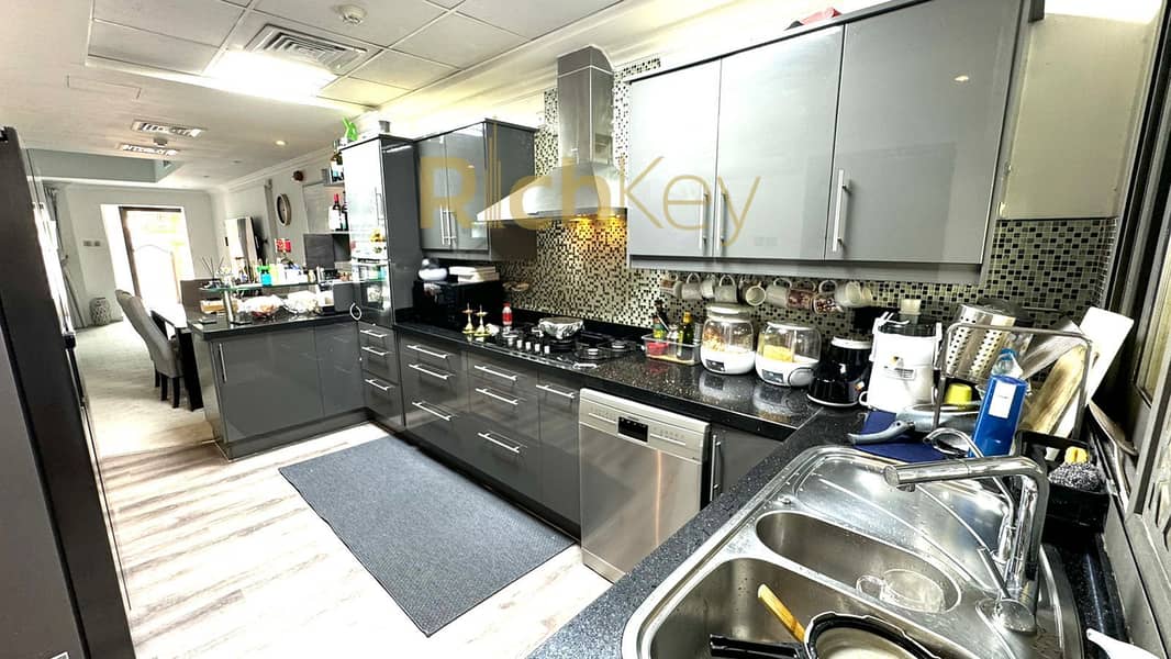 Elegant Villa | Spacious Villa | Prime Location - Image 22