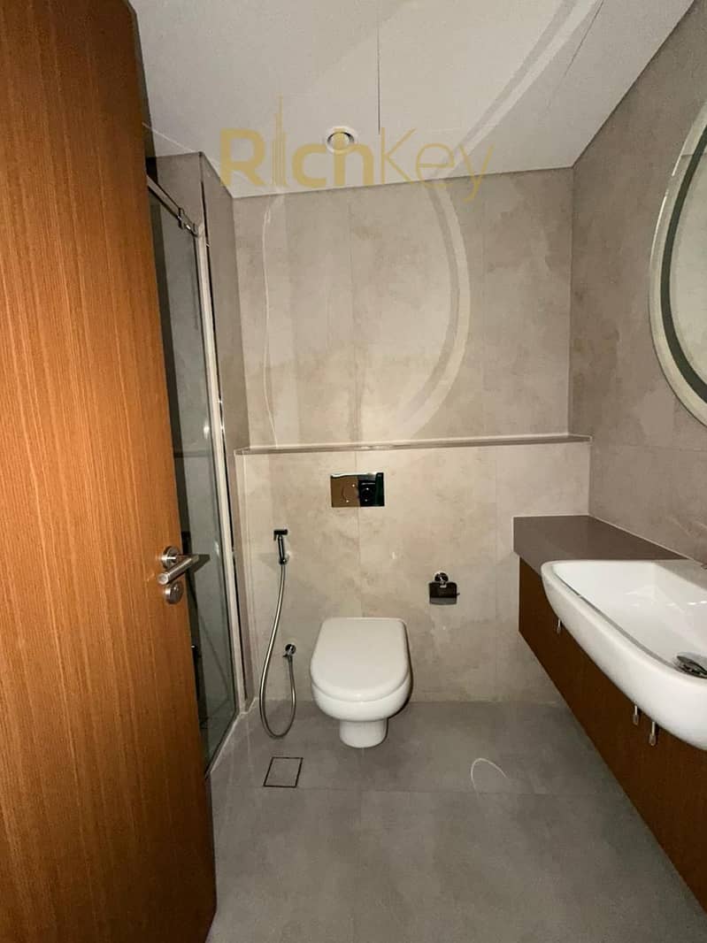 Modern Studio | Prime Location | High ROI - Image 10