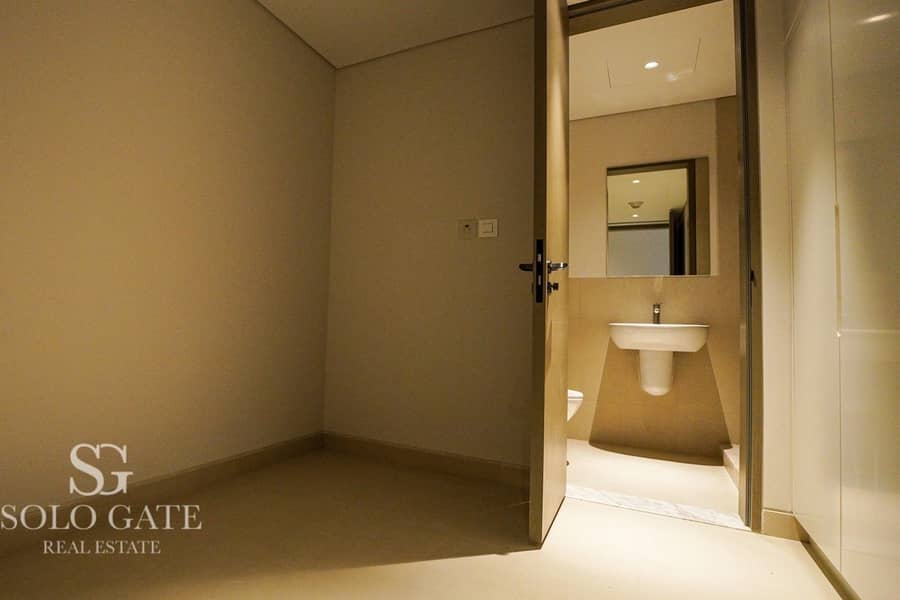 Full Burj And Fountain View | High End Living - Image 21