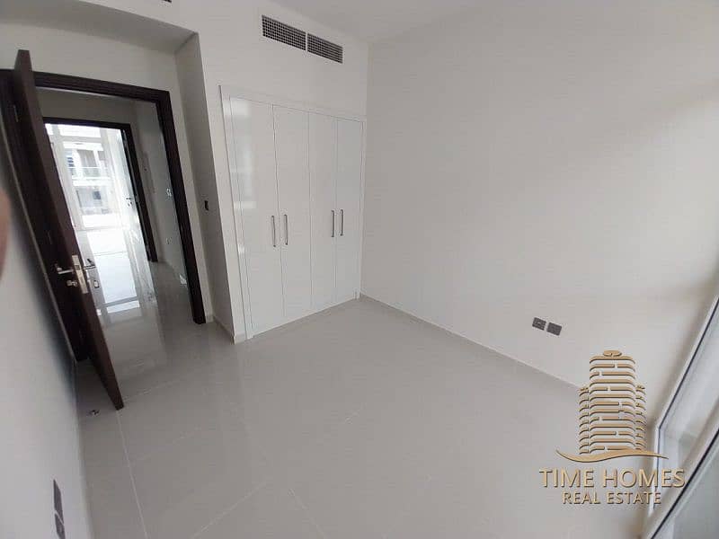 Semi single RAW | Vacant | Near to Exit - Image 7