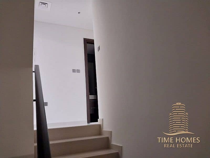 Semi single RAW | Vacant | Near to Exit - Image 8