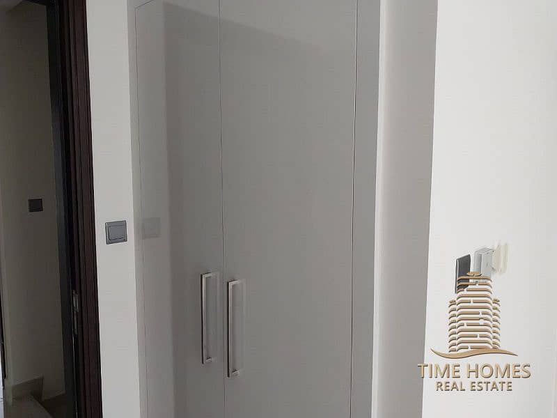 Semi single RAW | Vacant | Near to Exit - Image 15