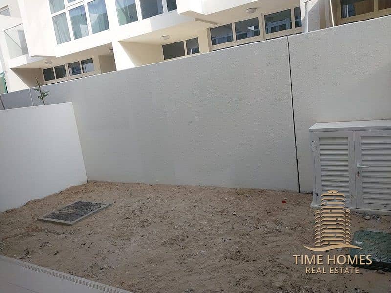 Semi single RAW | Vacant | Near to Exit - Image 19