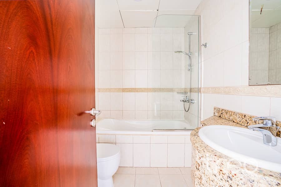 Stunning High Floor | Sea View | READY NOW - Image 12