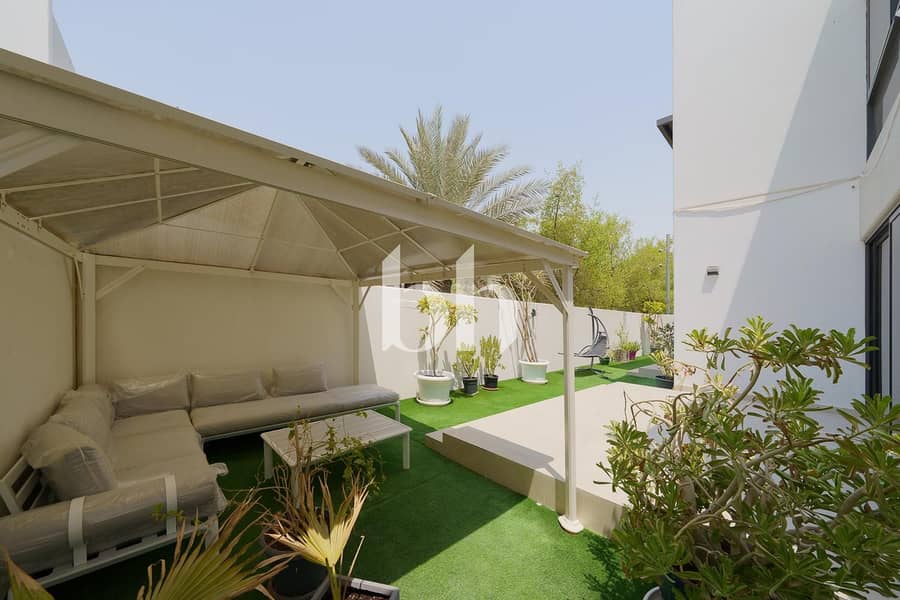 Fully Upgraded | Exclusive | Swimming Pool View