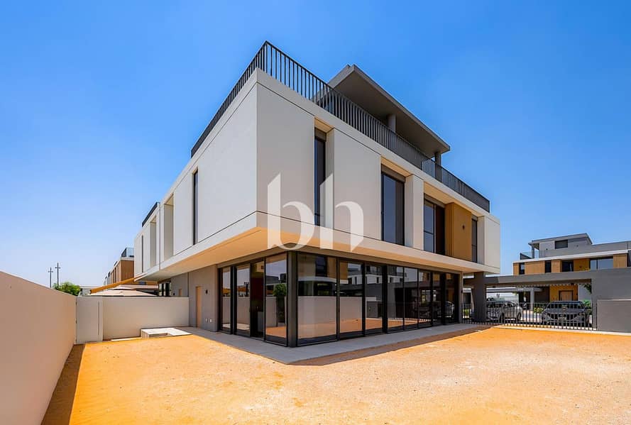 Excellent Location | Ready to Move | Open-Plan