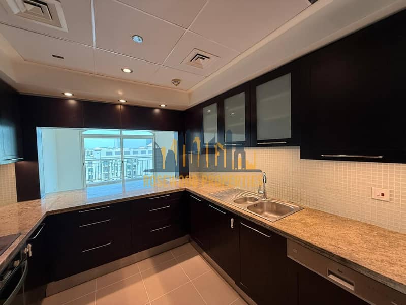 WELL MAINTAINED | POOL AND LAKE VIEW | VACANT - Image 10