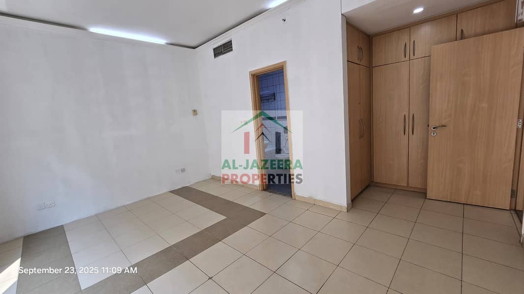 Large 2 BHK With Balcony || Chiller Free || Family Building || Near to Metro