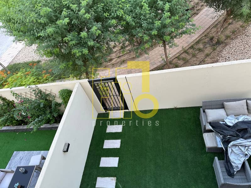 Single Row| Walkable to pool| Greeney view - Image 6