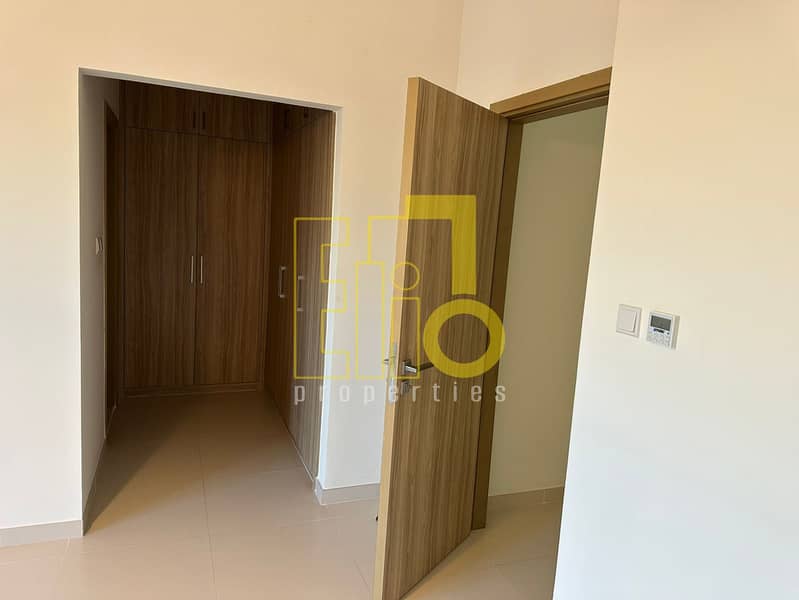 Single Row| Walkable to pool| Greeney view - Image 9