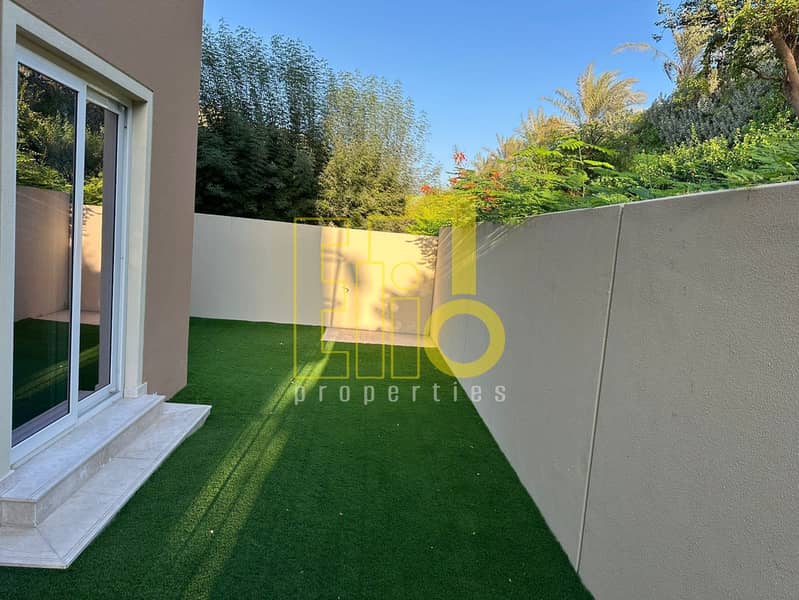 Single Row| Walkable to pool| Greeney view - Image 25