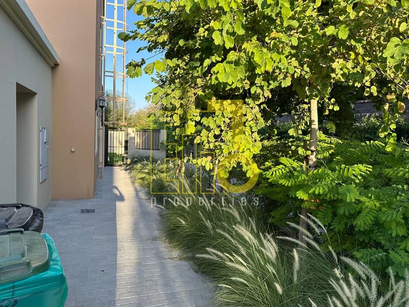 Single Row| Walkable to pool| Greeney view - Image 28