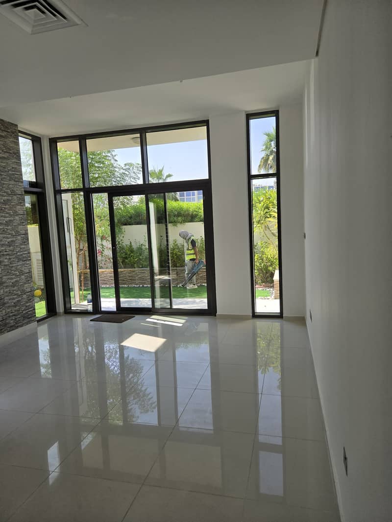 SINGLR-ROW 3BR Spacious VILLA, AMAZONIA - Image 6