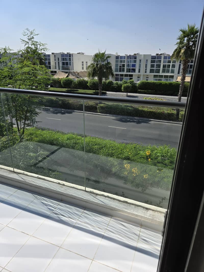 SINGLR-ROW 3BR Spacious VILLA, AMAZONIA - Image 24