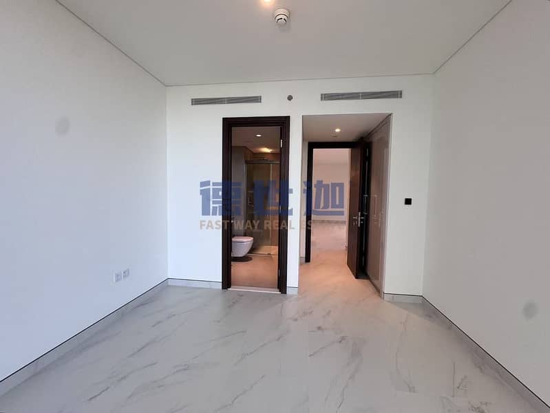 Rented/With Large Terrace/Pool View