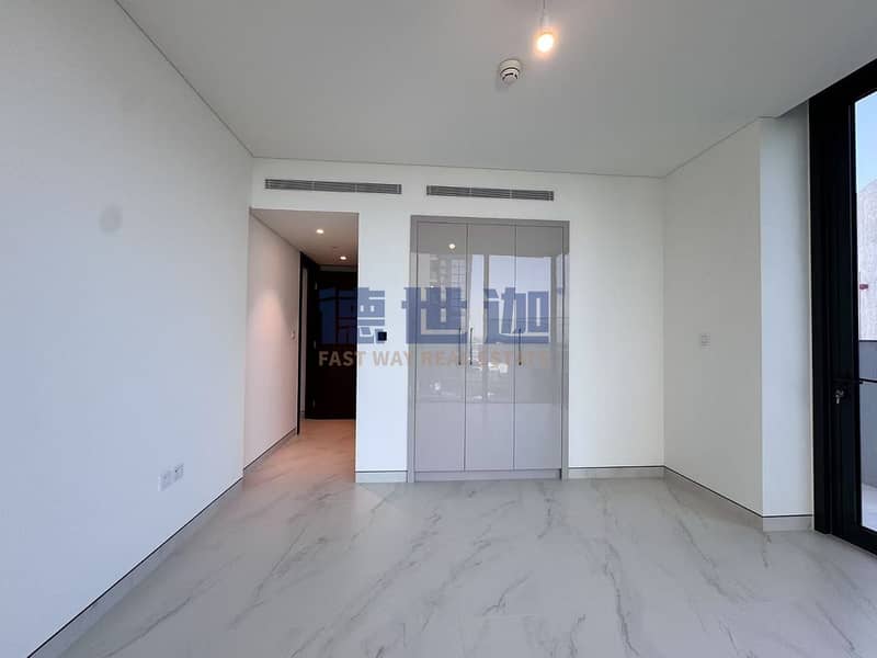 Rented/With Large Terrace/Pool View