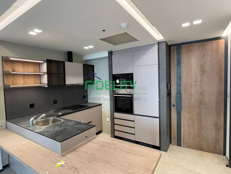 Unfurnished 1BR | No Commission | Modern Style | Available Beginning of December