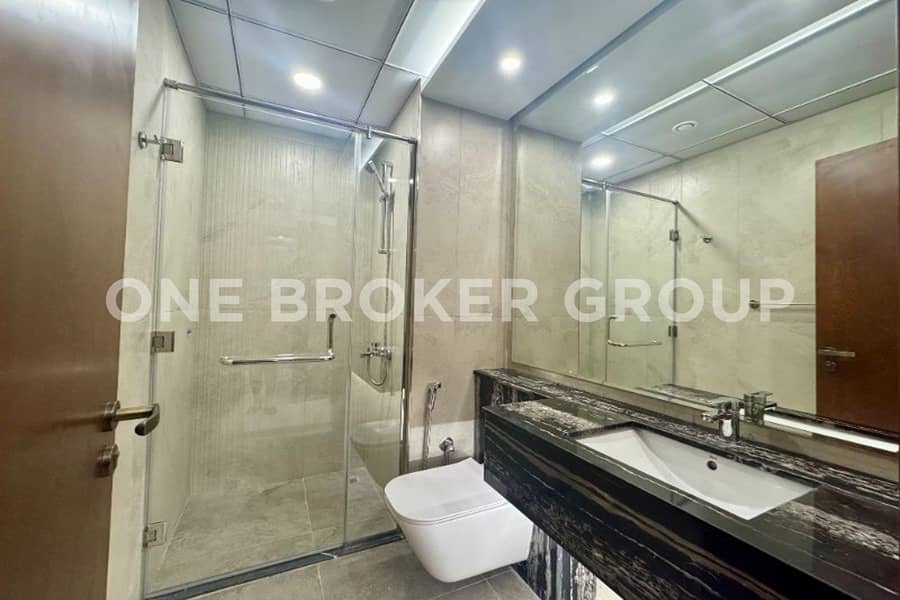 High Floor | Vacant On Transfer | Pool View - Image 10