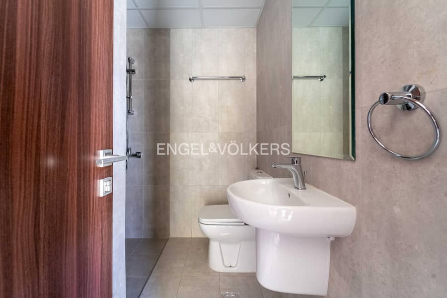 BRAND NEW | Spacious | Unfurnished | Vacant - Image 11