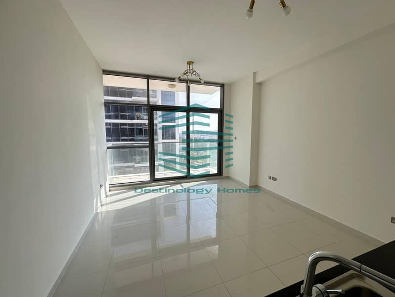 Vacant Corner Unit - Big One bedroom Unit For Sale - Image 9