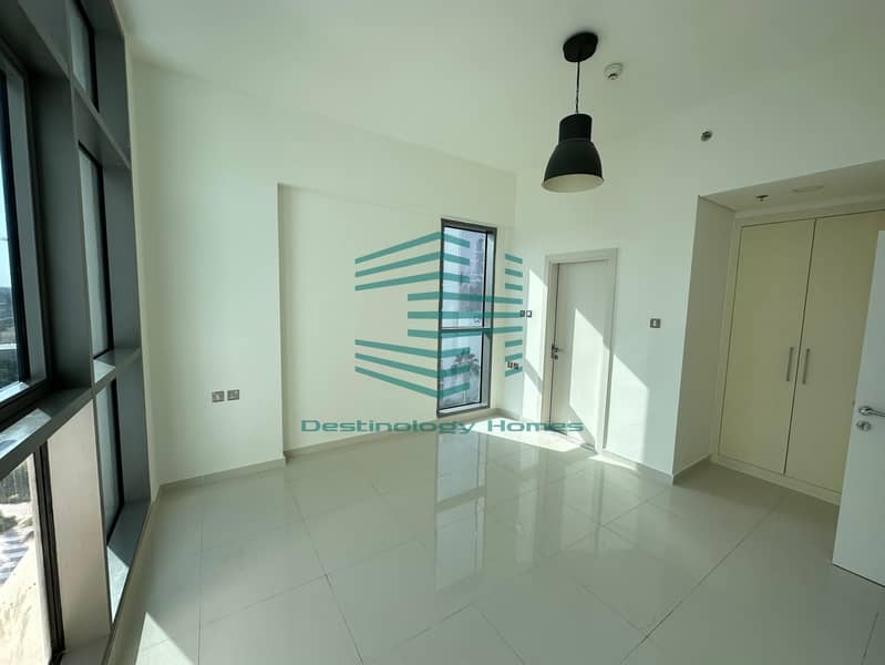 Vacant Corner Unit - Big One bedroom Unit For Sale - Image 10