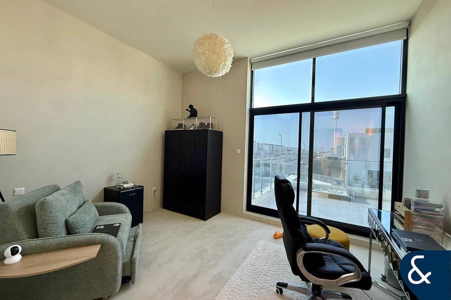 Upgraded | Single Row | Four Bed + Maids - Image 14