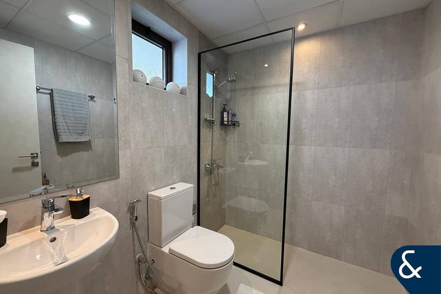 Upgraded | Single Row | Four Bed + Maids - Image 17