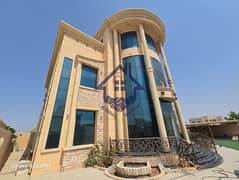 للإيجار فيلا 7 غرف - مدينة الشيخ خليفة