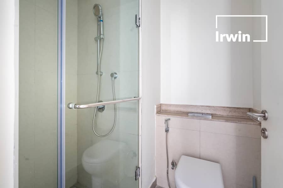 Upgraded | Vacant | UnFunrished - Image 22