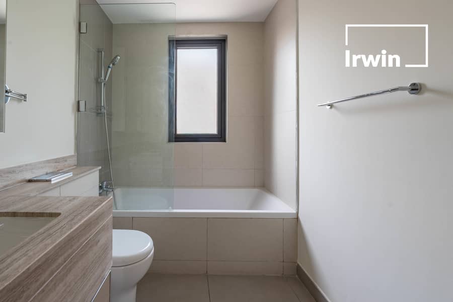 Upgraded | Vacant | UnFunrished - Image 32