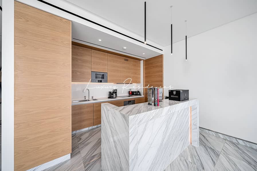 Sea View or Skyline Vistas Now You Can Have Both! - Image 10