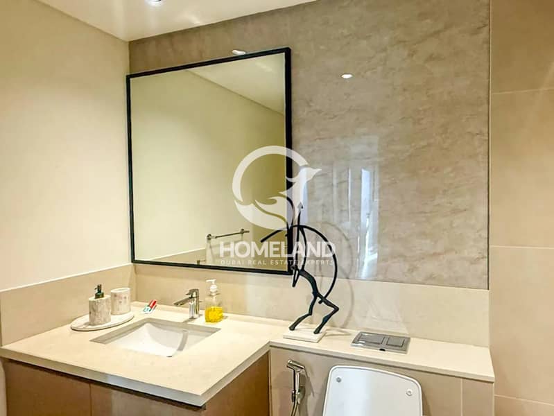 High Floor |Sea and Downtown View |Fully furnished - Image 11