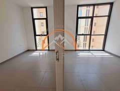 شقة في الممشى،مويلح 1 غرفة 44999 درهم - 11397935