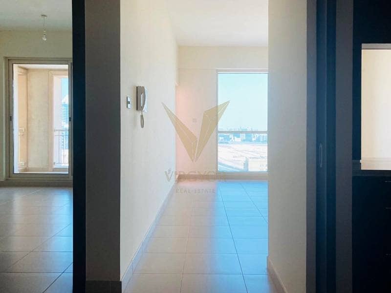 Modern 1 BR Apartment with Parking | Mosela Views