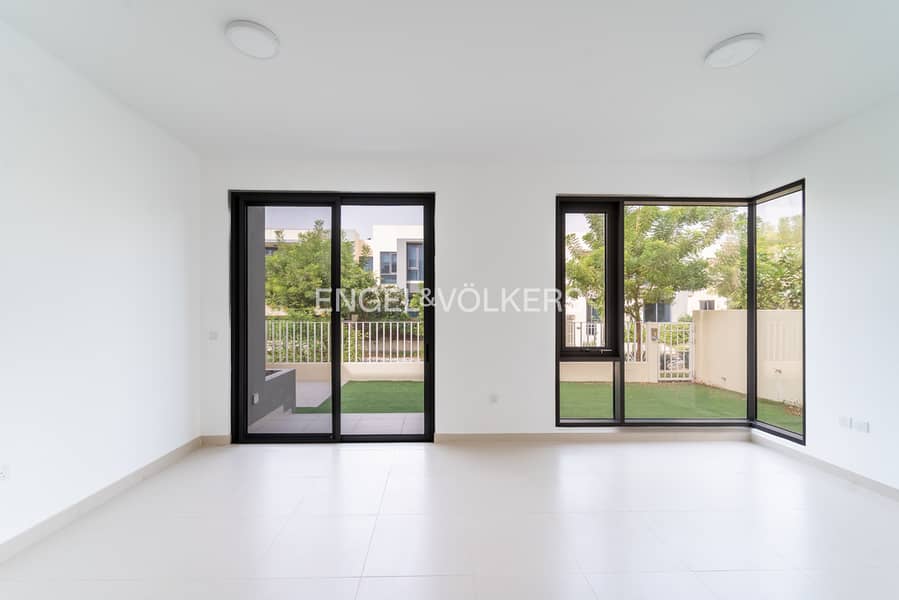 Vacant Now | Corner Unit | Greenbelt Backing - Image 6