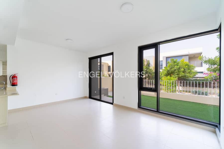 Vacant Now | Corner Unit | Greenbelt Backing - Image 9