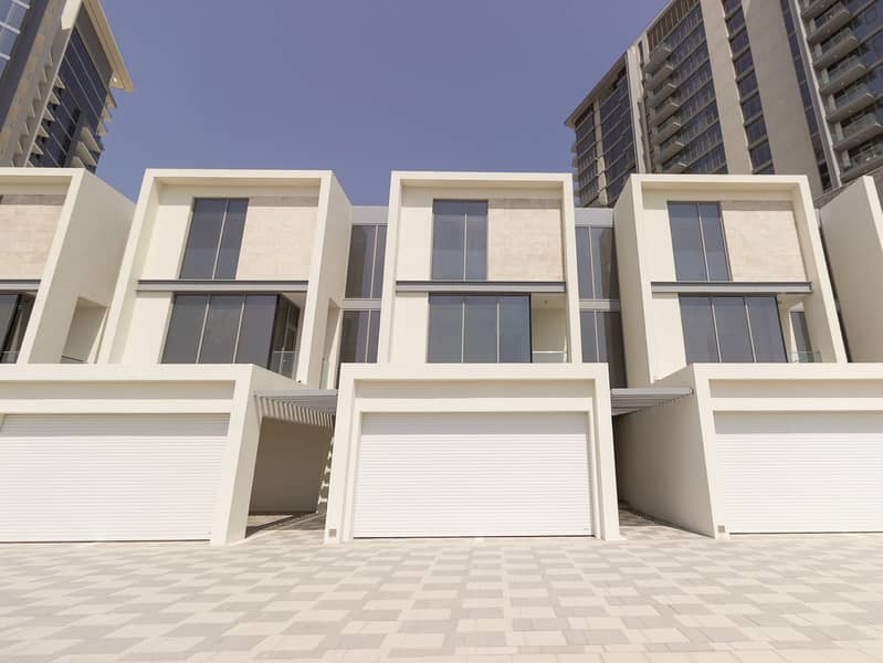 1 of 6 Exclusive Lagoon Townhouse / Ultra Luxury