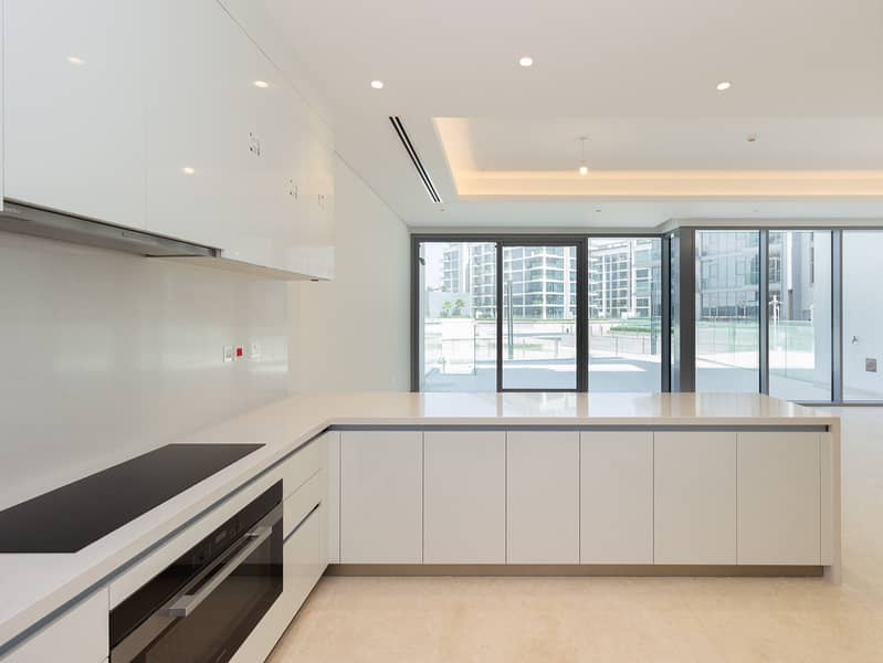 1 of 6 Exclusive Lagoon Townhouse / Ultra Luxury