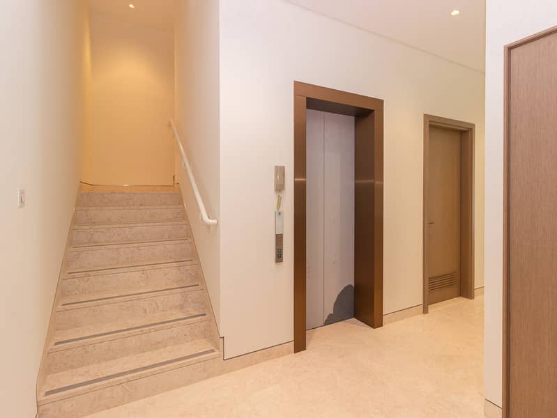 1 of 6 Exclusive Lagoon Townhouse / Ultra Luxury - Image 7