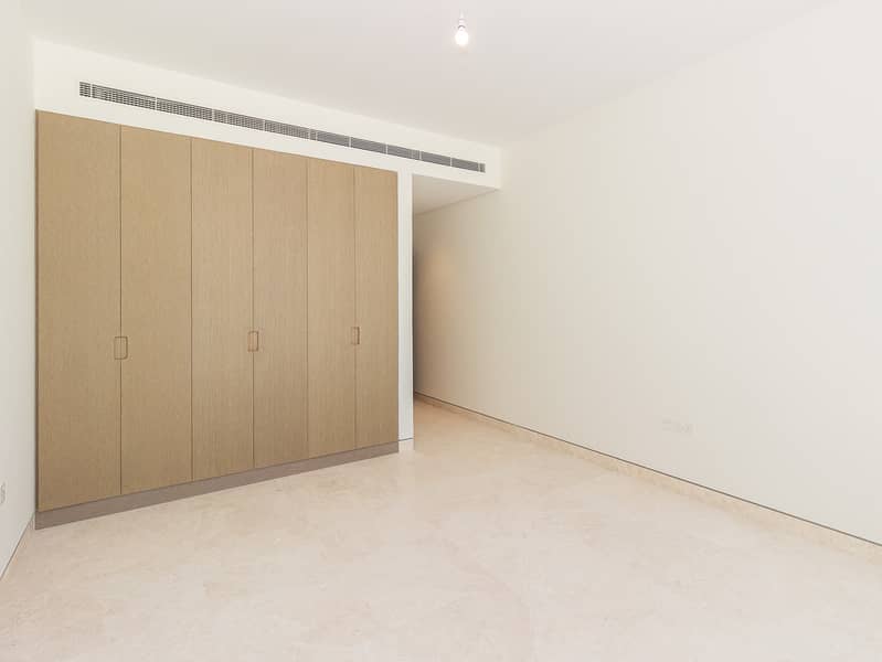 1 of 6 Exclusive Lagoon Townhouse / Ultra Luxury - Image 9