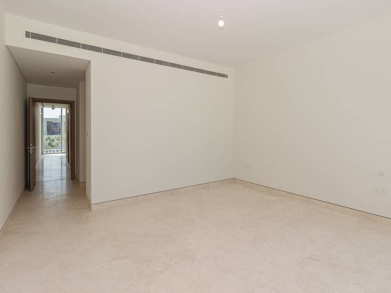 1 of 6 Exclusive Lagoon Townhouse / Ultra Luxury - Image 30