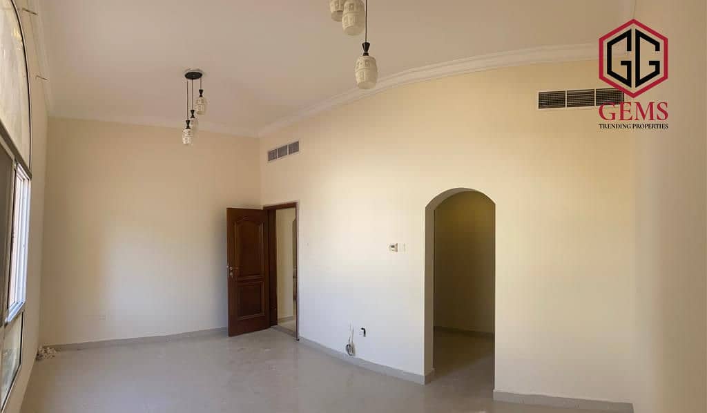 HUGE AREA | GROUND FLOOR | SERVANT BLOCK | GARDEN - Image 6
