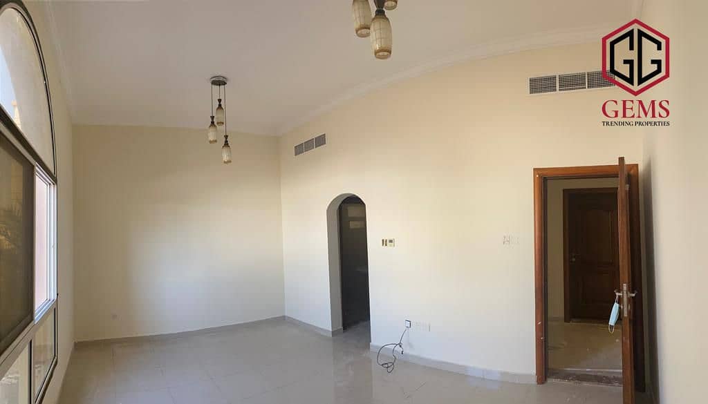 HUGE AREA | GROUND FLOOR | SERVANT BLOCK | GARDEN - Image 7