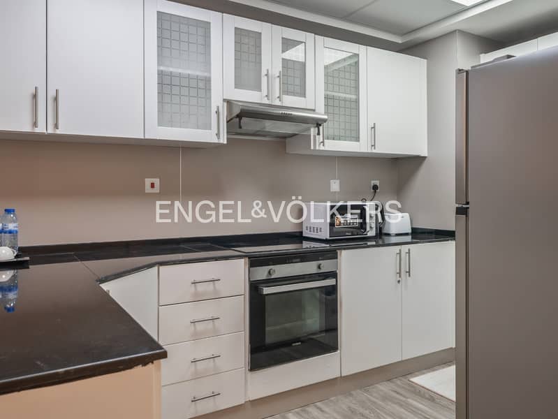 Fully Furnished | Mid Floor | Marina View - Image 12