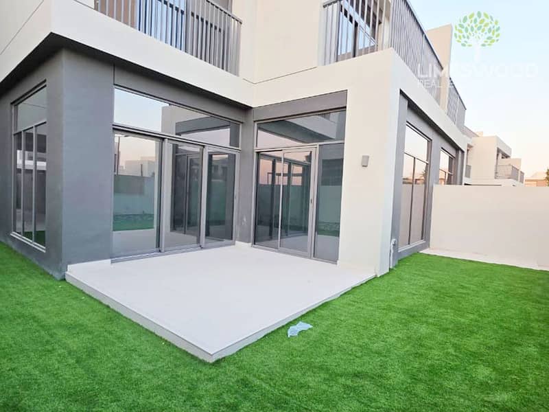 Modern 4BR Villa | with Kitchen Appliances