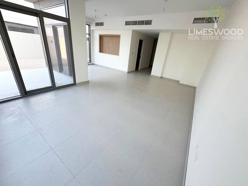 Modern 4BR Villa | with Kitchen Appliances