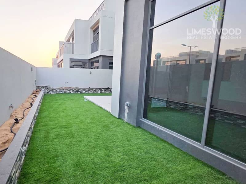 Modern 4BR Villa | with Kitchen Appliances - Image 16