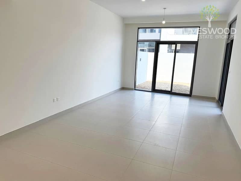 Modern 4BR Villa | with Kitchen Appliances - Image 21