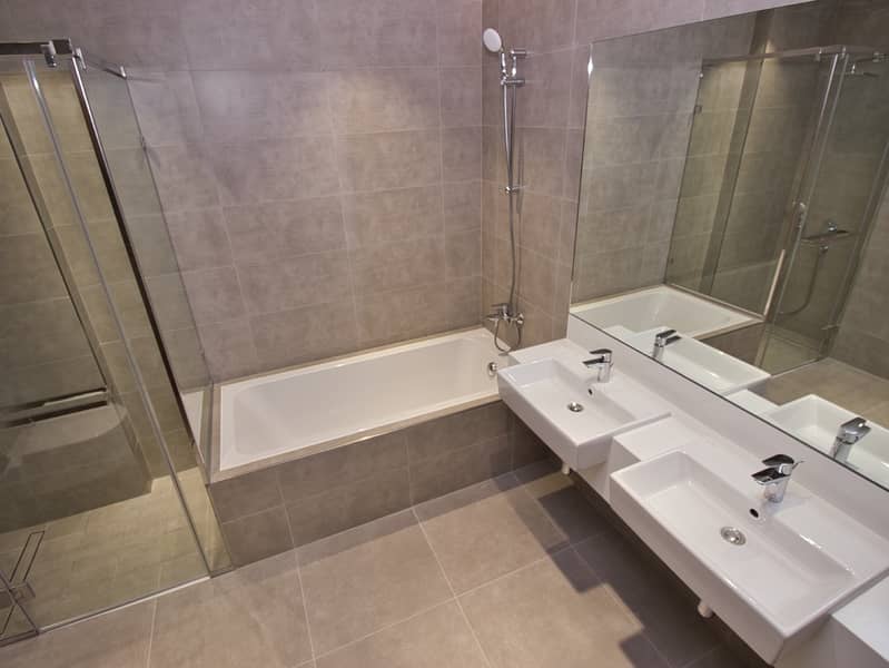 Lagoon View / Furnished 2BR / High Floor - Image 11